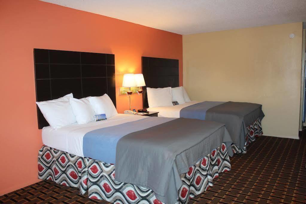 Red Roof Inn & Suites Сан Анджело Екстериор снимка
